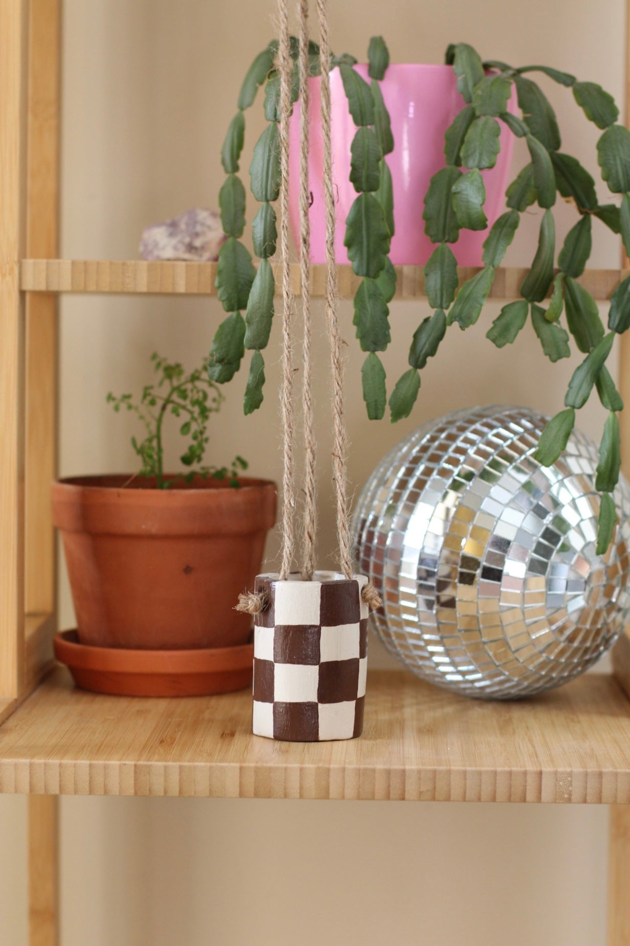 Mini Checkered Hanging Plant Pot- Brown